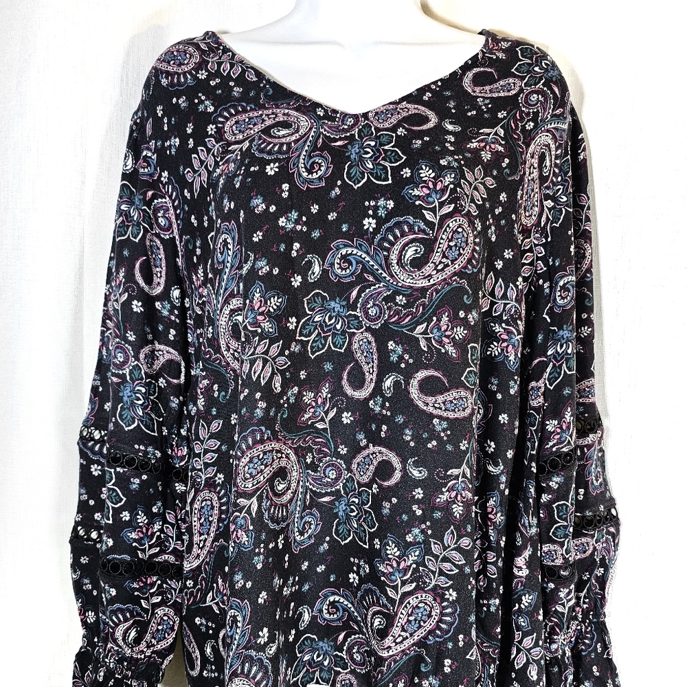 2/$20 Lane Bryant 18/20 Pattern Ls Top